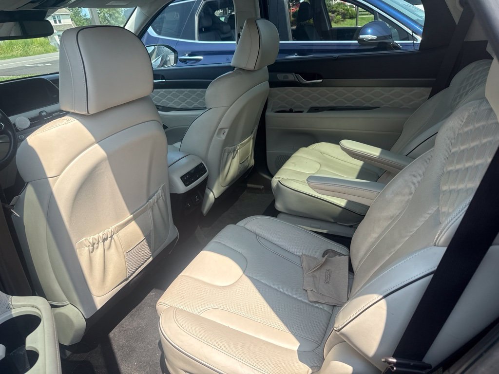 Used 2020 Black Hyundai Limited image 16