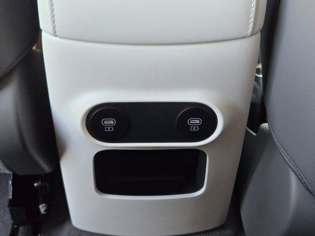 2025 Hyundai IONIQ 5 SEL - Photo 20