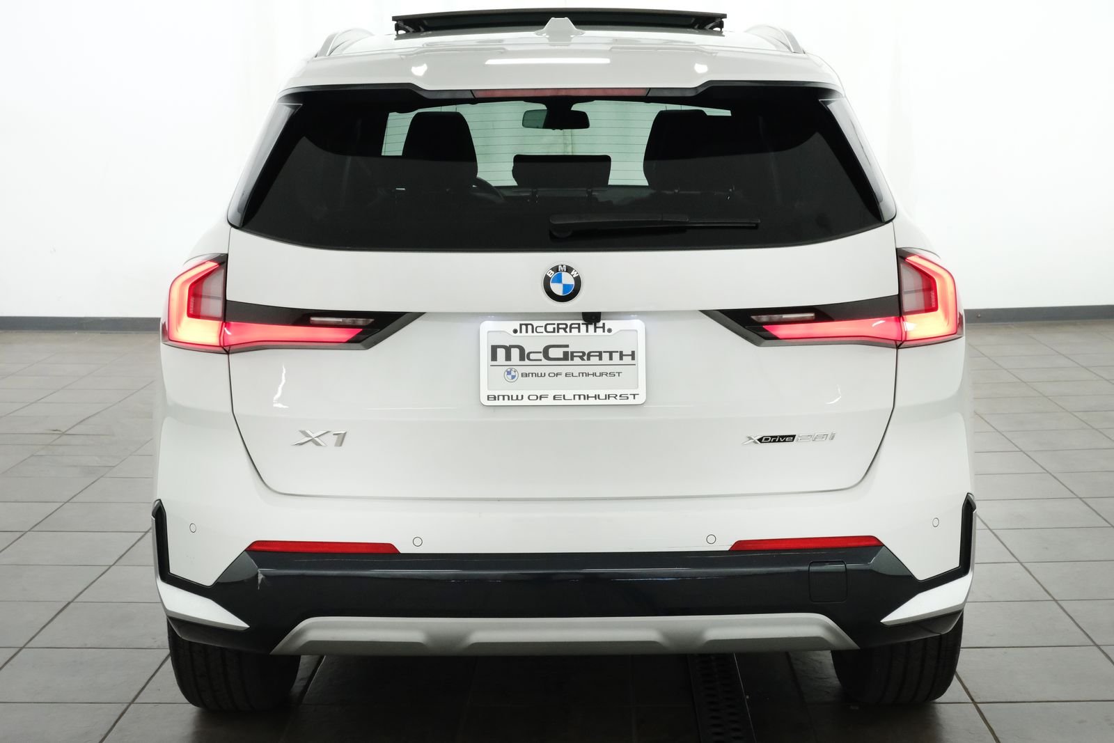 Certified Used 2023 Alpine White BMW xDrive28i image 4