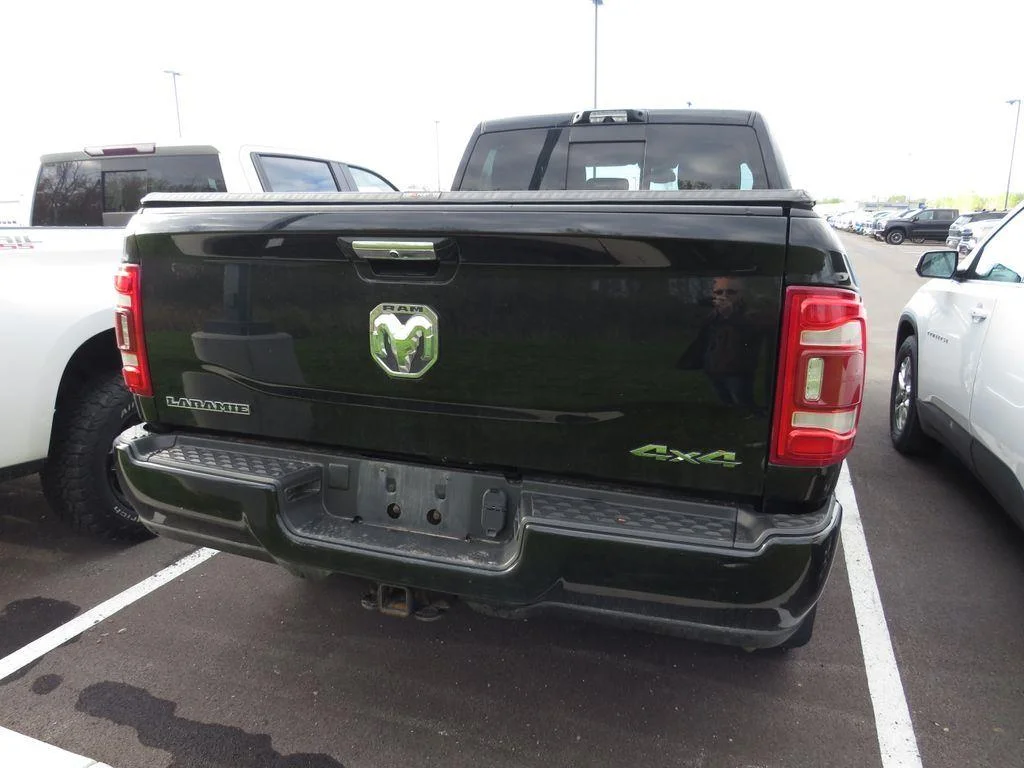 Used 2022 Diamond Black Ram Laramie image 11