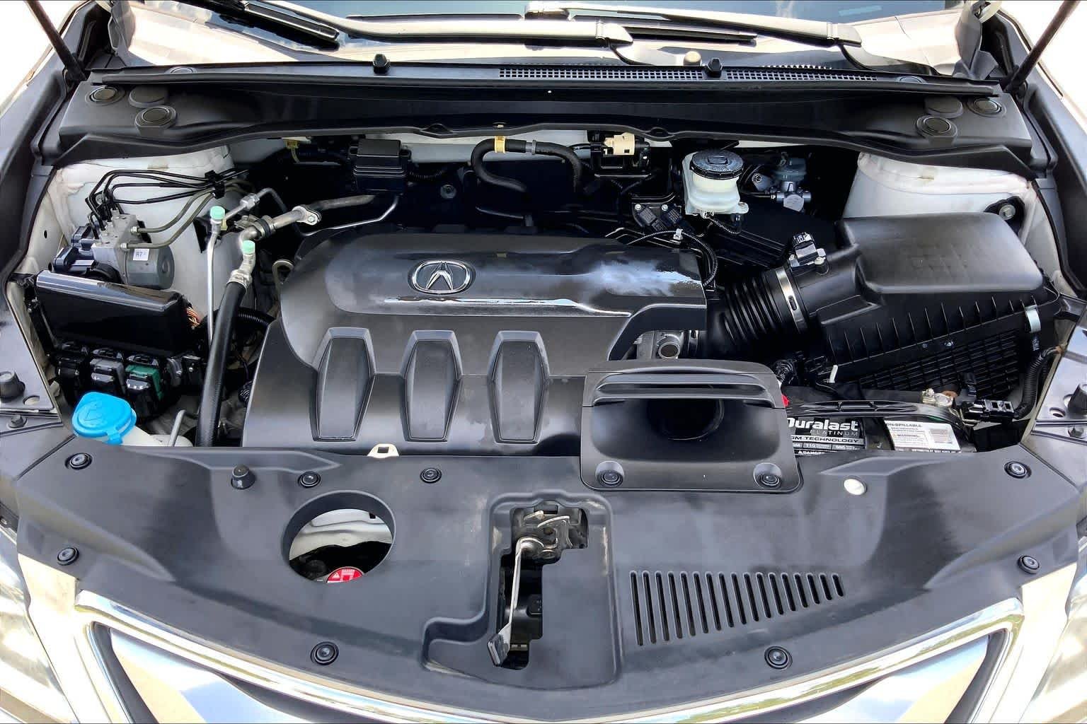 Used 2018 White Diamond Pearl Acura  image 31
