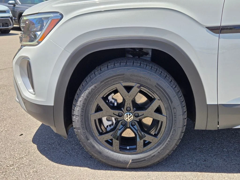 New 2026 White Volkswagen 2.0T Peak Edition image 5