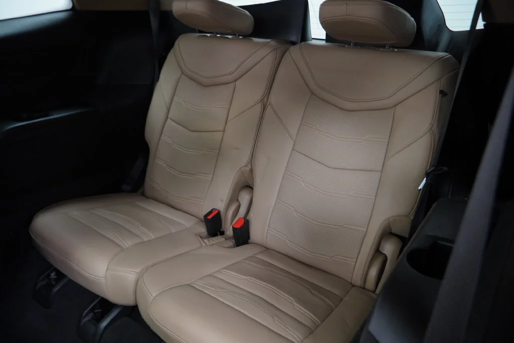 Used 2020 White Cadillac Premium Luxury image 23