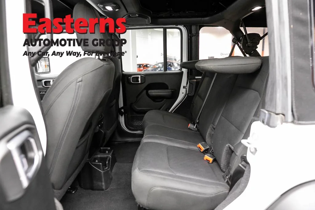 Used 2018 White Jeep Unlimited Sport S image 21
