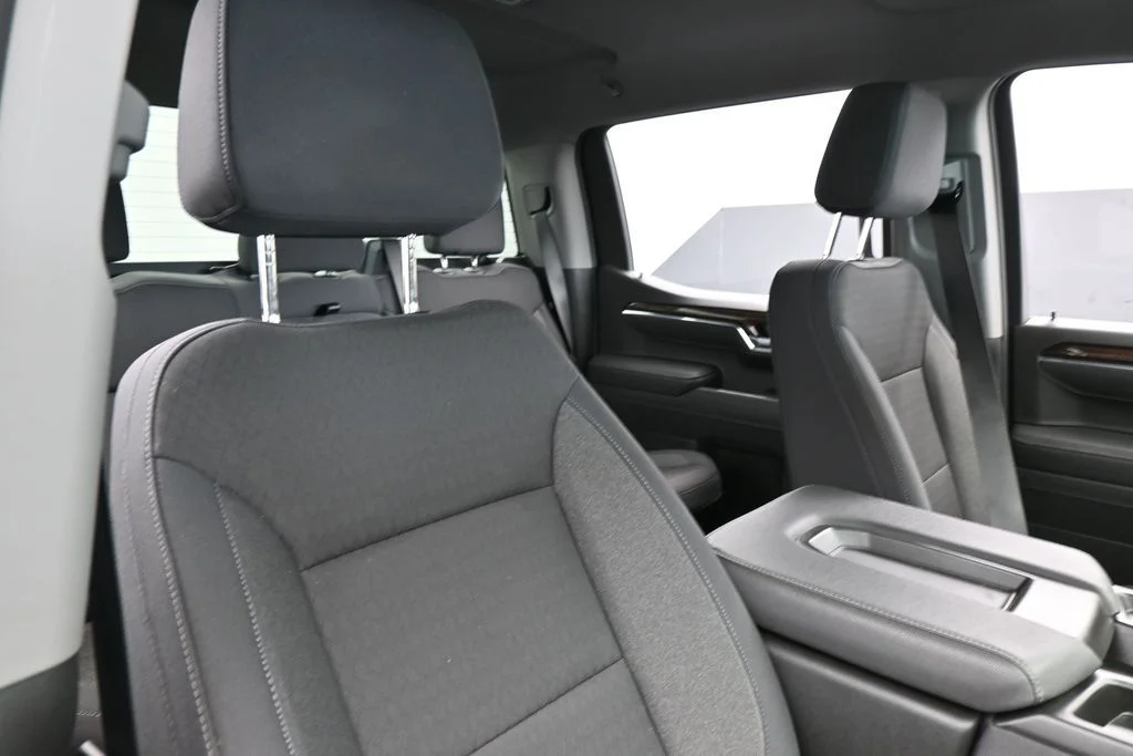 Used 2025 Sterling Metallic GMC Elevation image 39