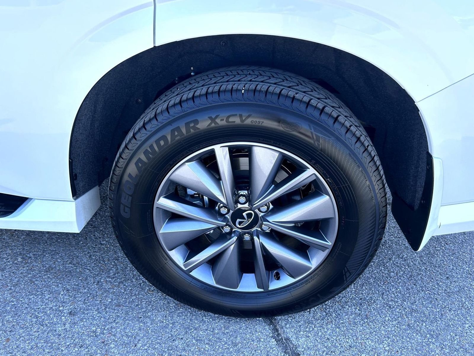Used 2026 White INFINITI PURE image 22