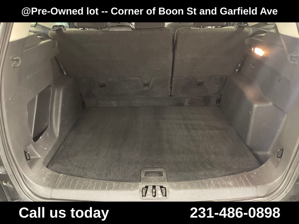 Used 2017 Gray Ford SE image 27