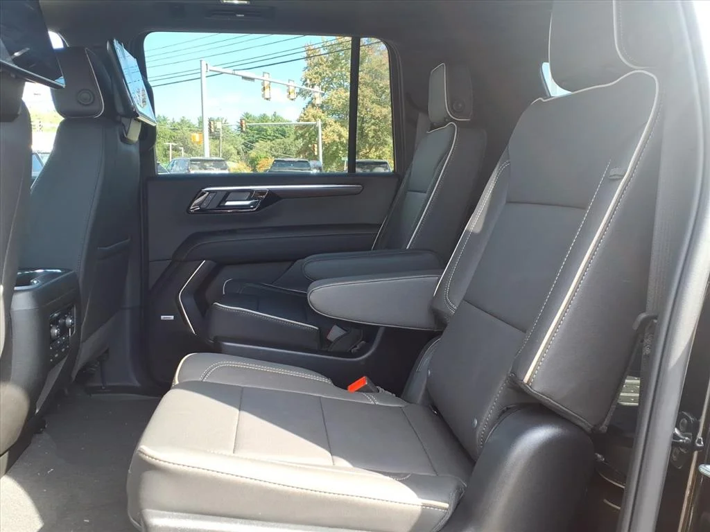 2026 Chevrolet Suburban Premier - Photo 15