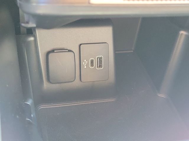 Used 2025 Carbonized Gray Metallic Ford Active image 11