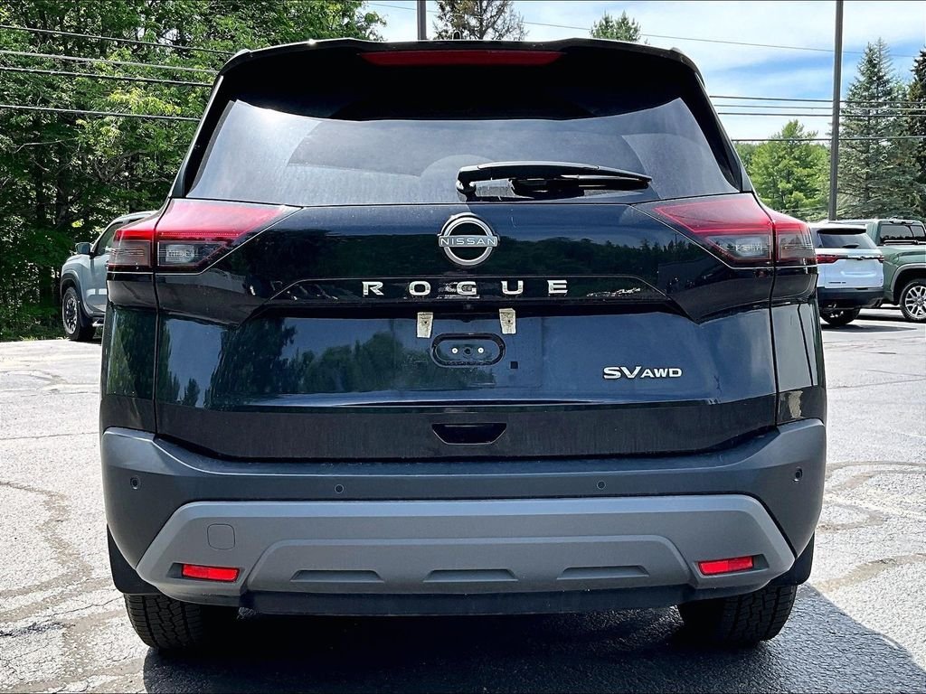 Used 2023 Black Nissan SV image 5
