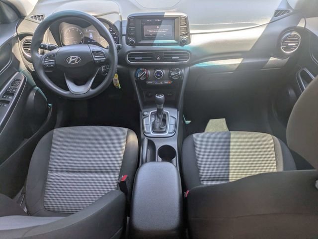 Used 2019 White Hyundai SE image 14