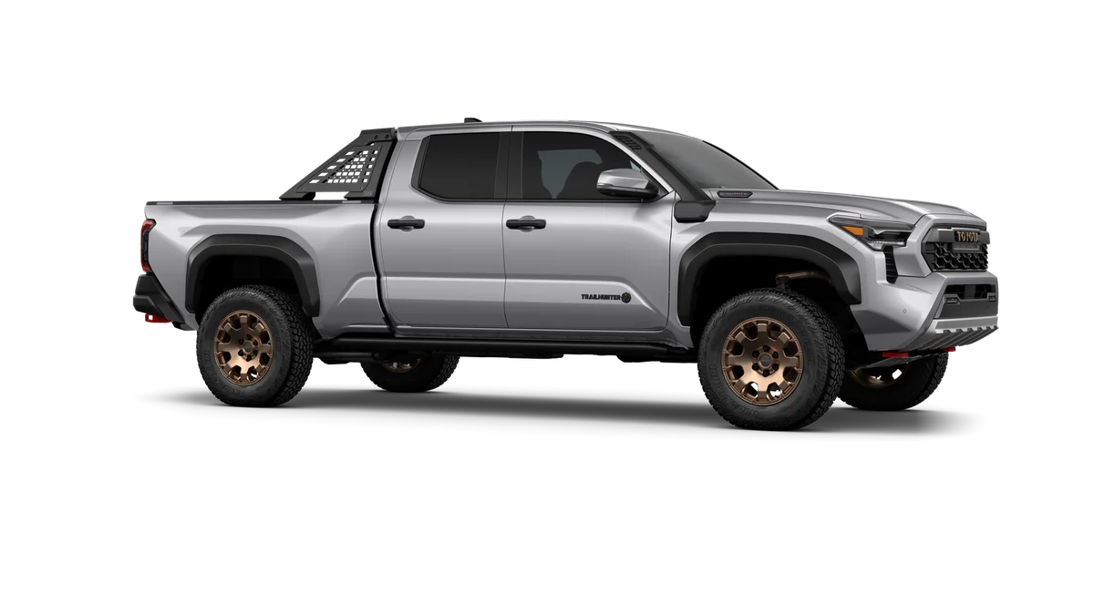 New 2026 Celestial Silver Metallic Toyota Trailhunter image 44