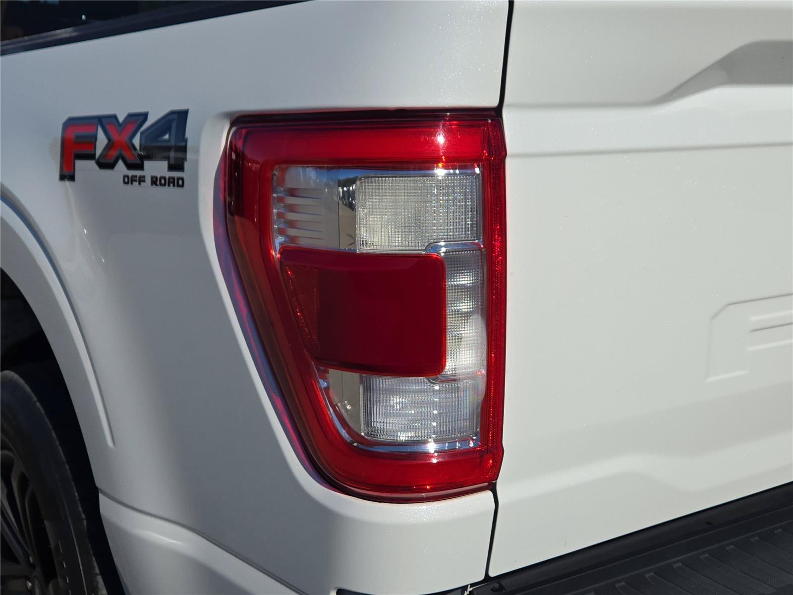 2022 Ford F-150 Lariat - Photo 8