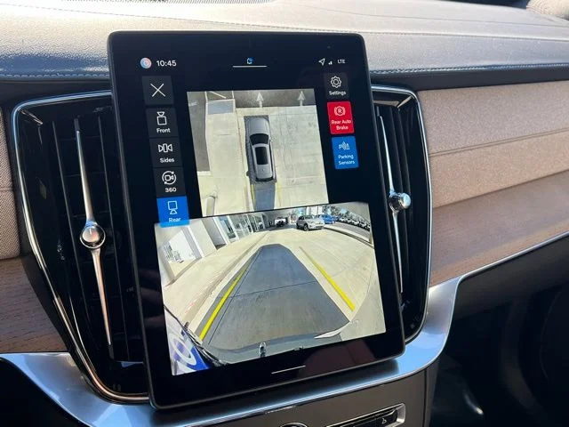 2026 Volvo XC90 Plus - Photo 13