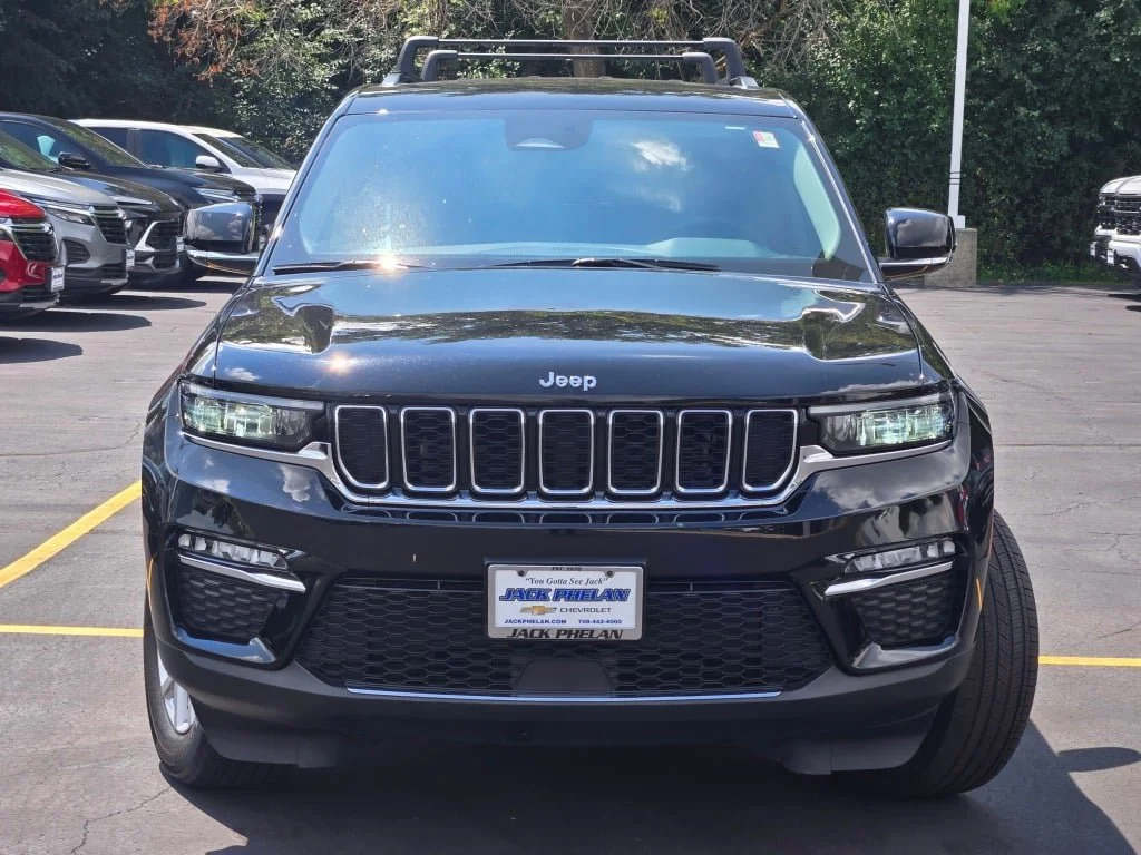 Used 2023 Black Jeep Limited 4x4 image 4