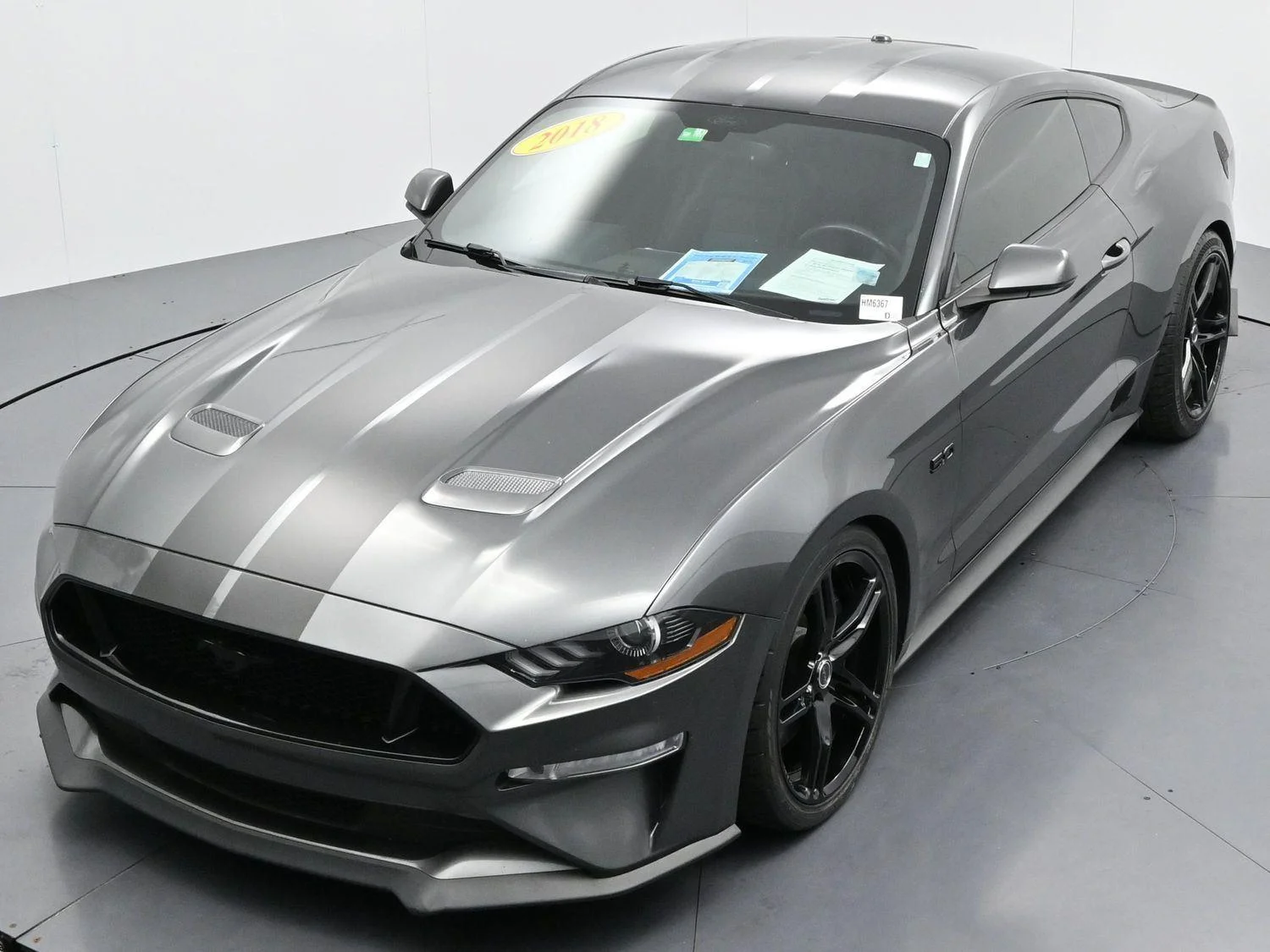 Used 2018 Magnetic Ford GT Premium image 33