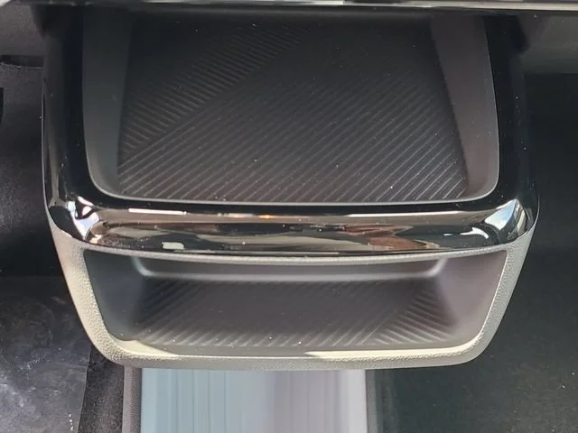 New 2027 Summit White Chevrolet LT image 30