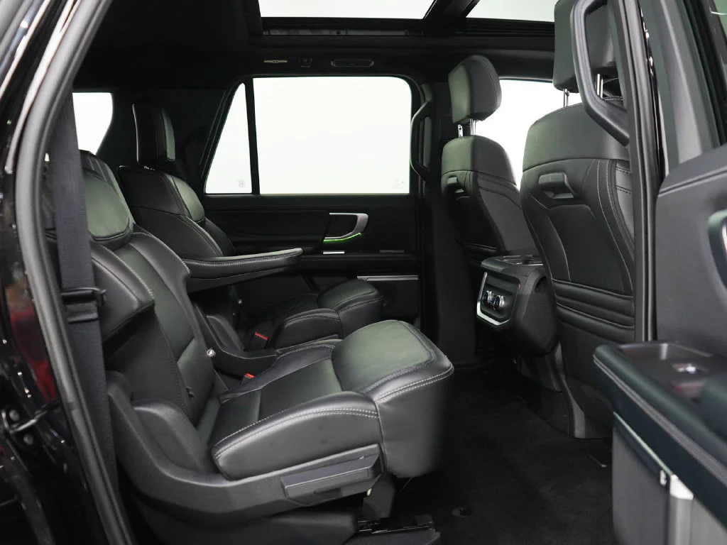 Used 2025 Agate Black Metallic Ford Platinum image 12