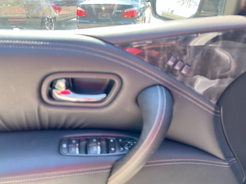 Used 2023 Black Nissan Platinum image 15