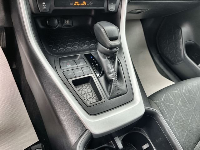 2024 Toyota RAV4 XLE - Photo 22