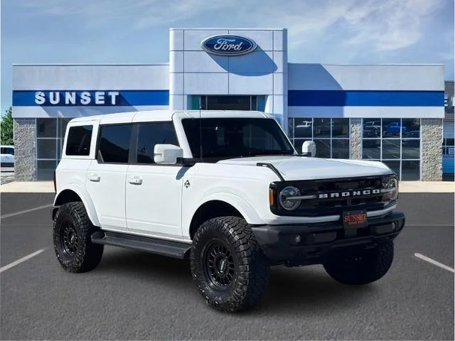 Used 2025 Oxford White Ford  image 1