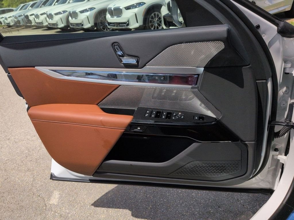 New 2026 White Metallic BMW 740i xDrive image 30