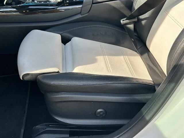 Used 2021 White Mercedes-Benz Base image 19