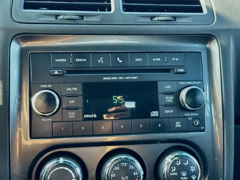Used 2014 Silver Dodge SXT image 14
