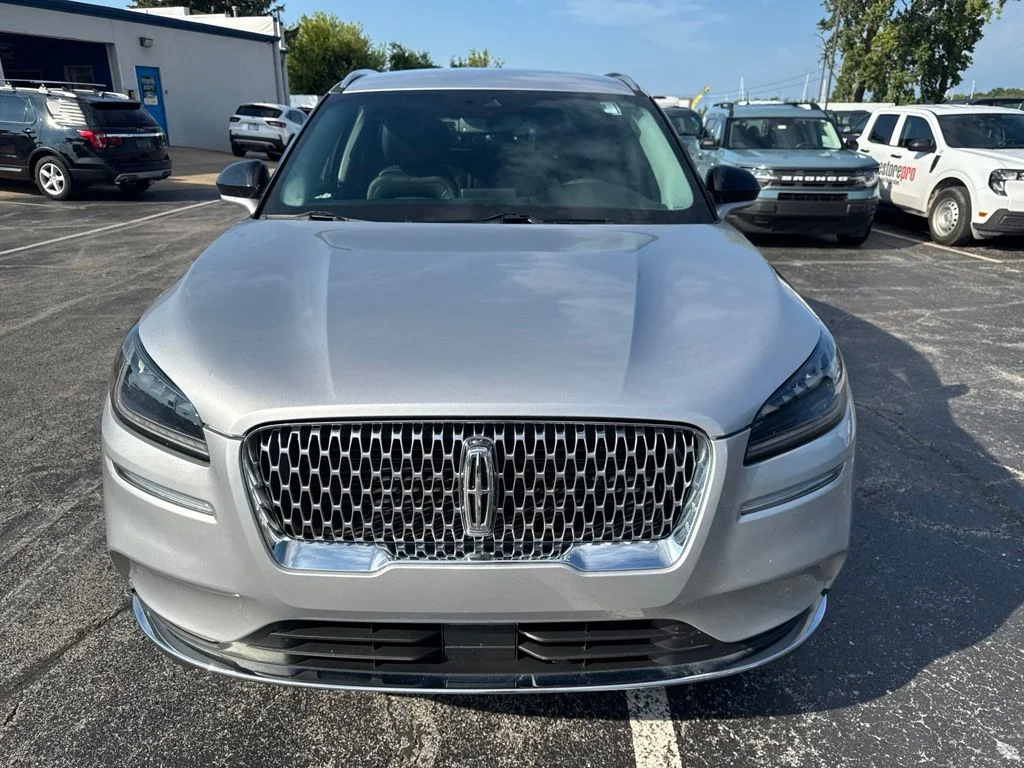 Used 2020 Silver Lincoln Standard image 9