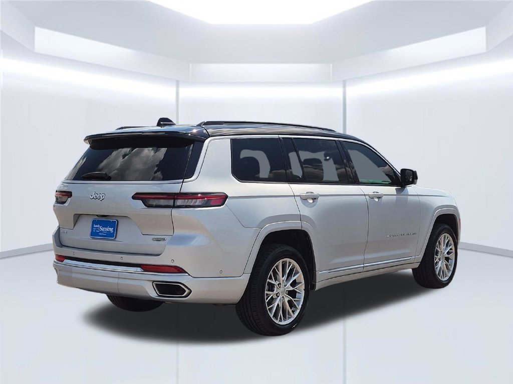 Used 2024 Silver Jeep Summit image 6