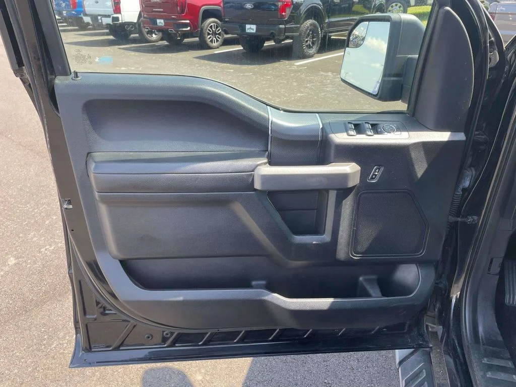 Used 2016 Black Ford XLT image 15