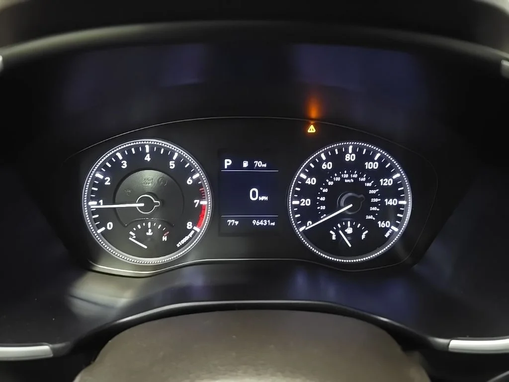 Used 2019 Silver Hyundai SE image 21