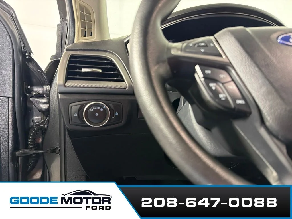 Used 2017 Gray Ford SE image 13