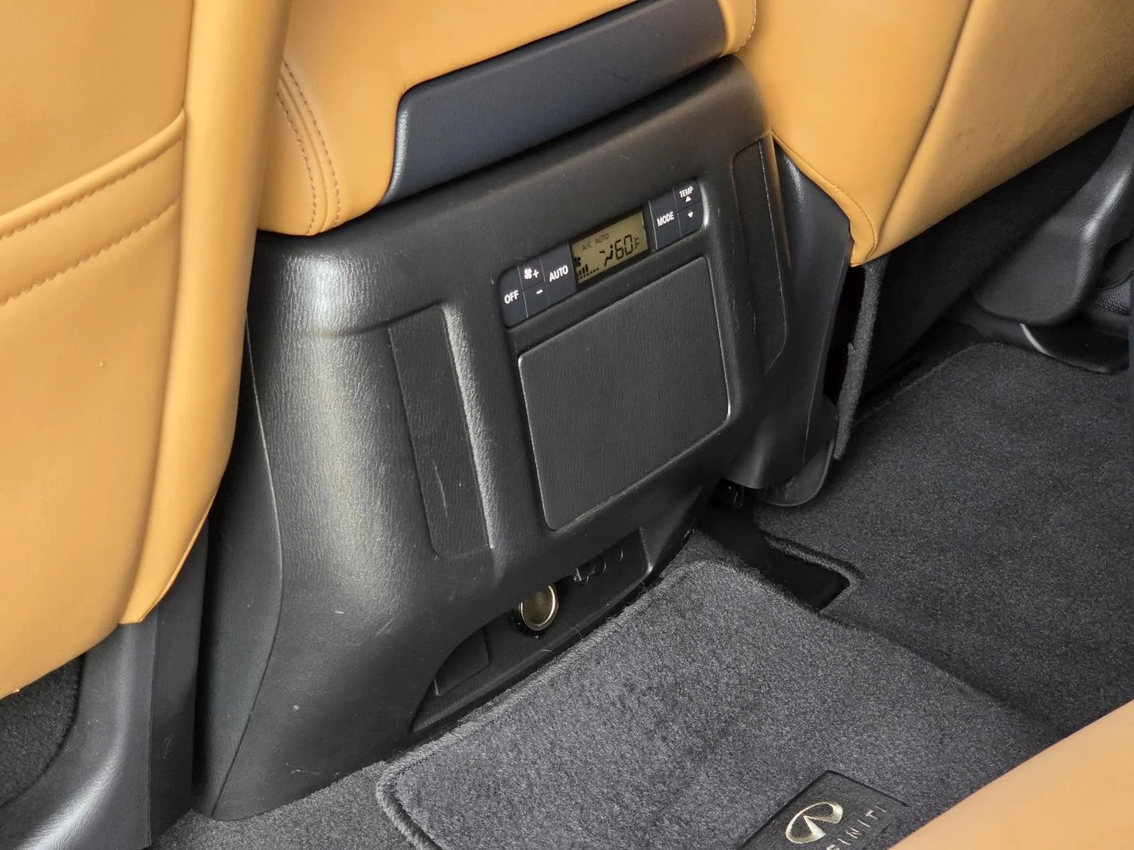 Used 2017 Black Obsidian INFINITI Signature Edition image 41