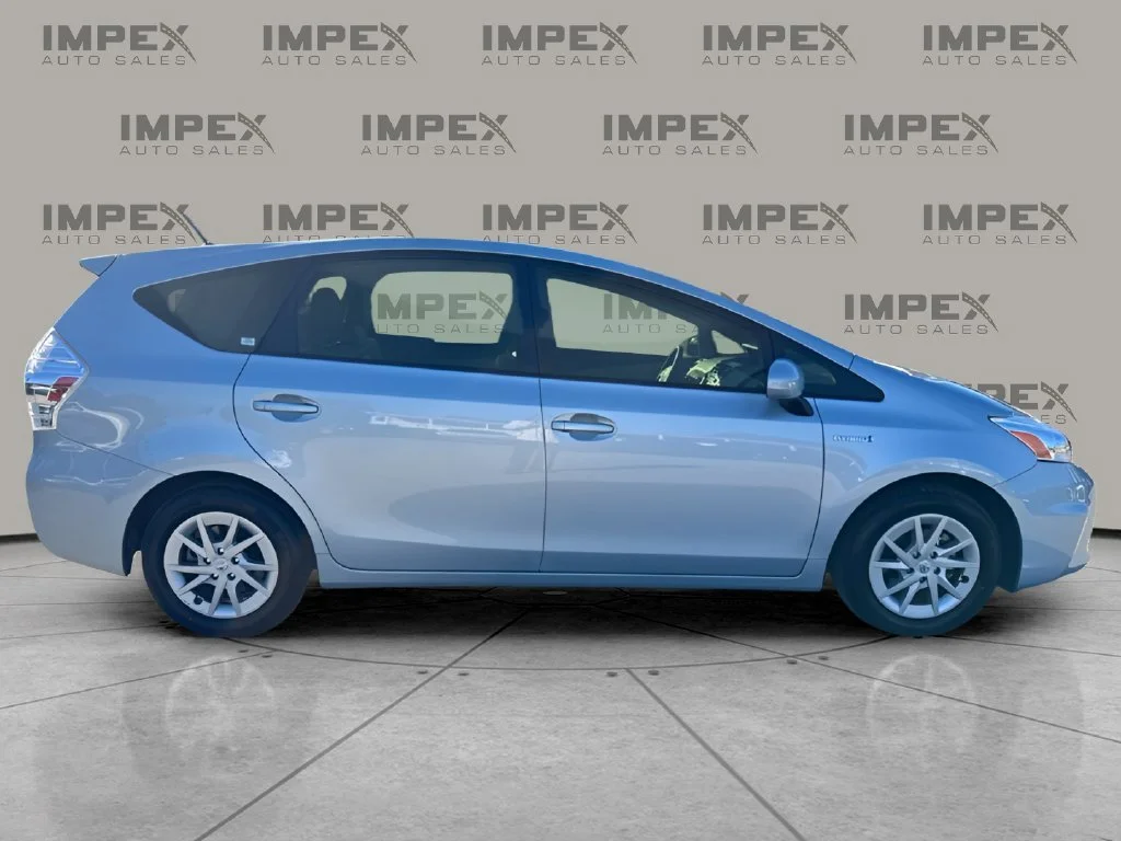 Used 2013 Blue Toyota Two image 6