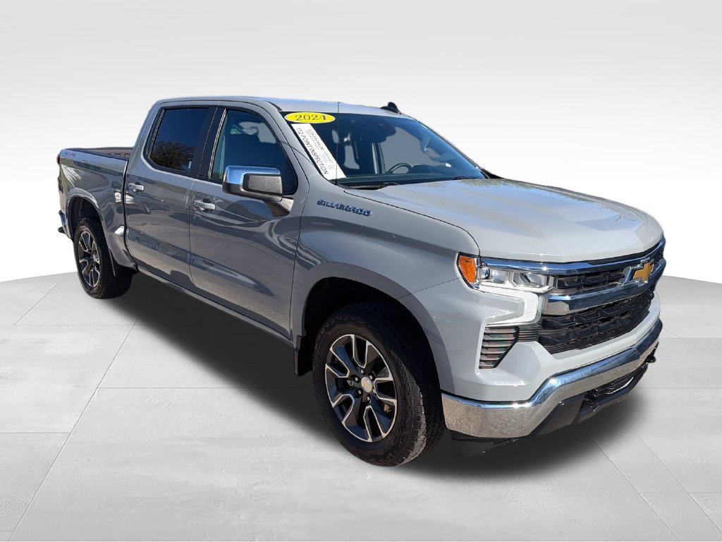 Used 2024 Gray Chevrolet LT image 7