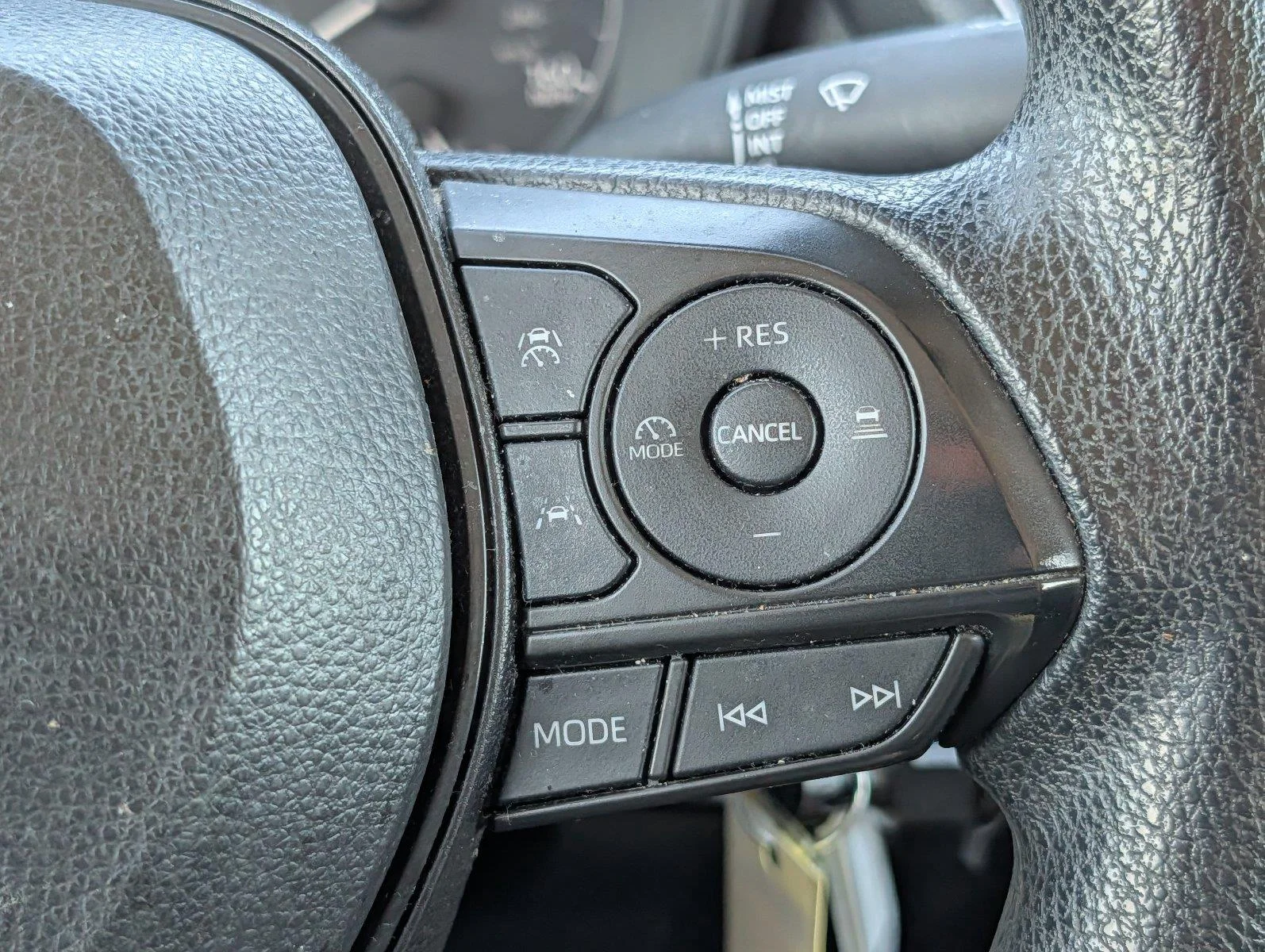 Used 2024 Underground Toyota LE image 22