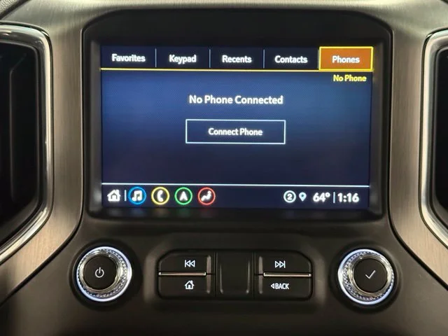 Used 2021 White GMC Denali image 23