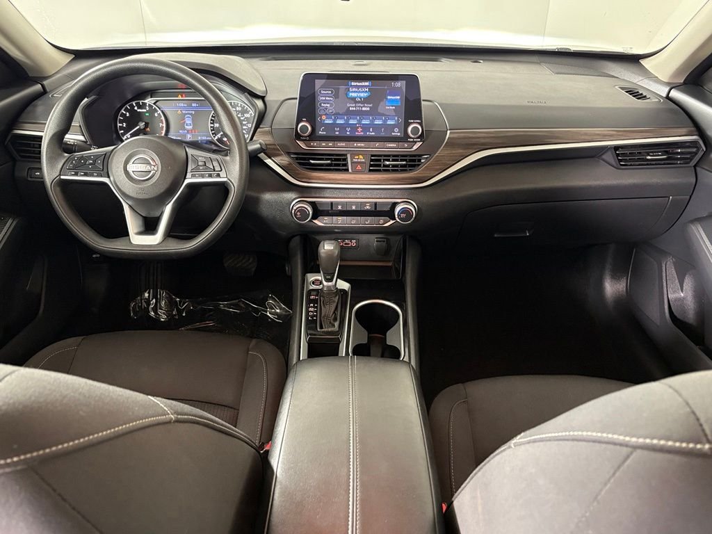 Used 2024 Black Nissan 2.5 SV image 29