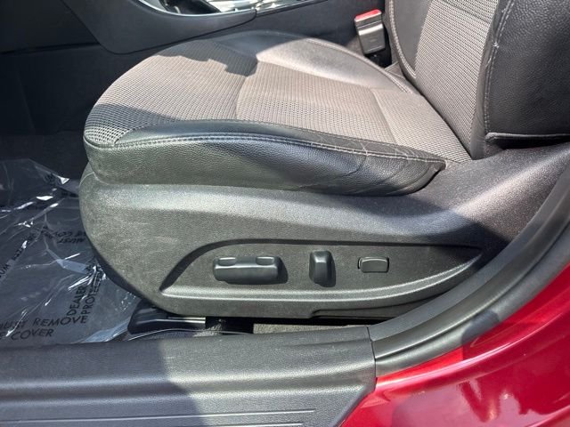 Used 2011 Red Hyundai SE image 13