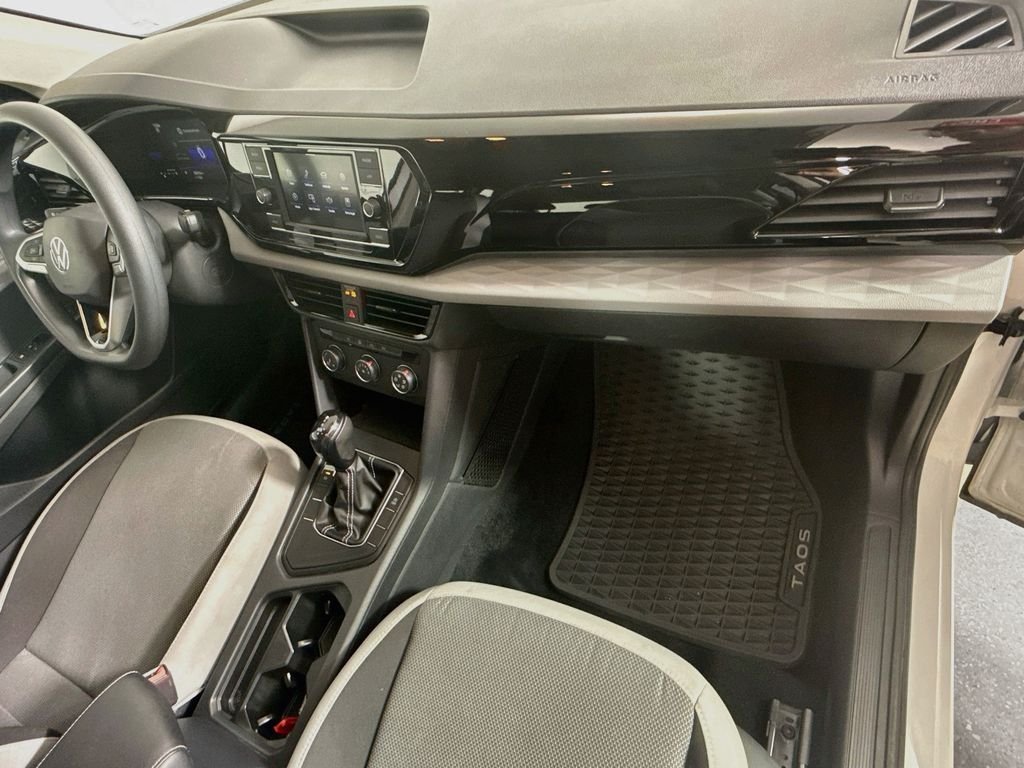 Used 2022 Pure White Volkswagen S image 27