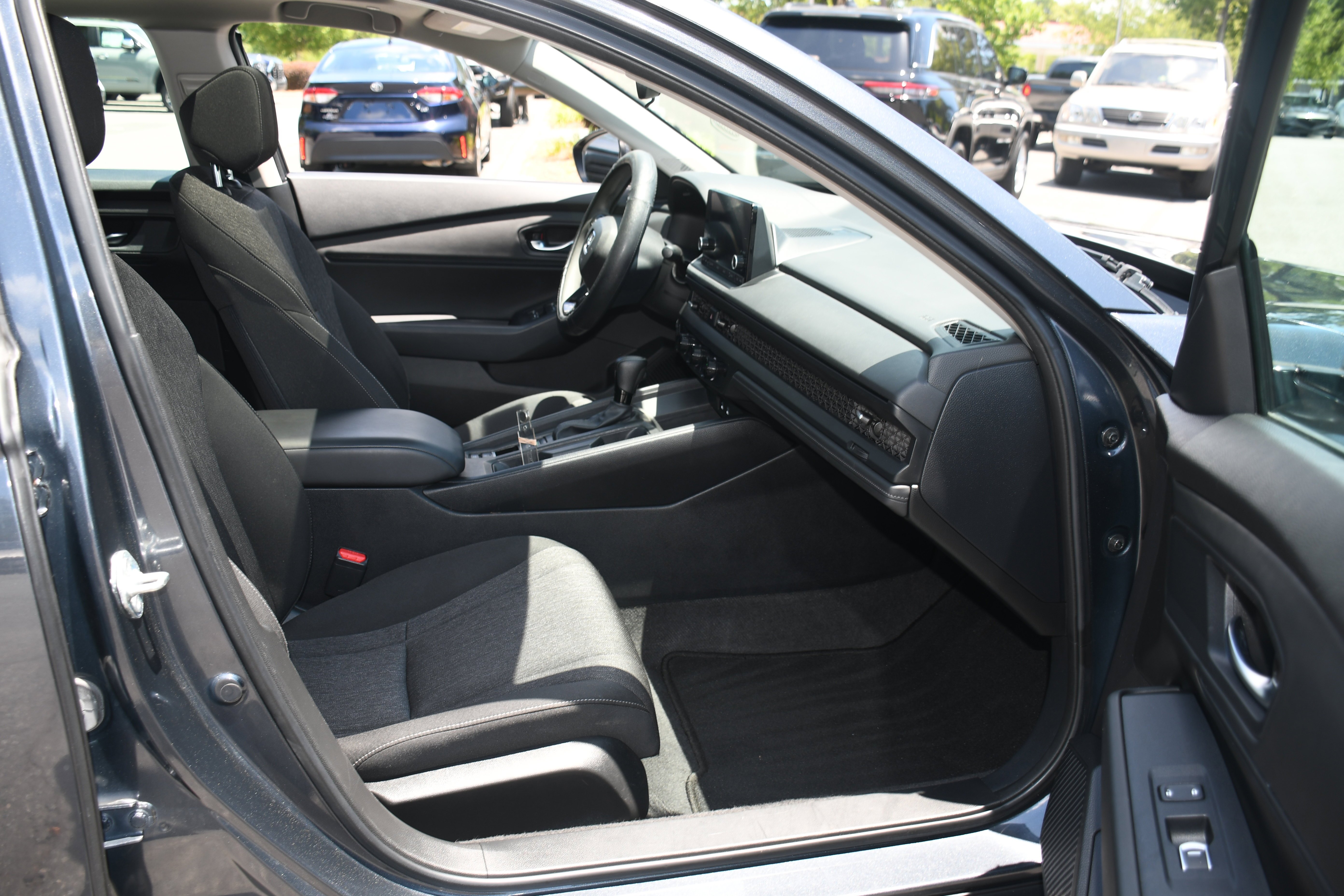 Used 2023  Honda EX image 20