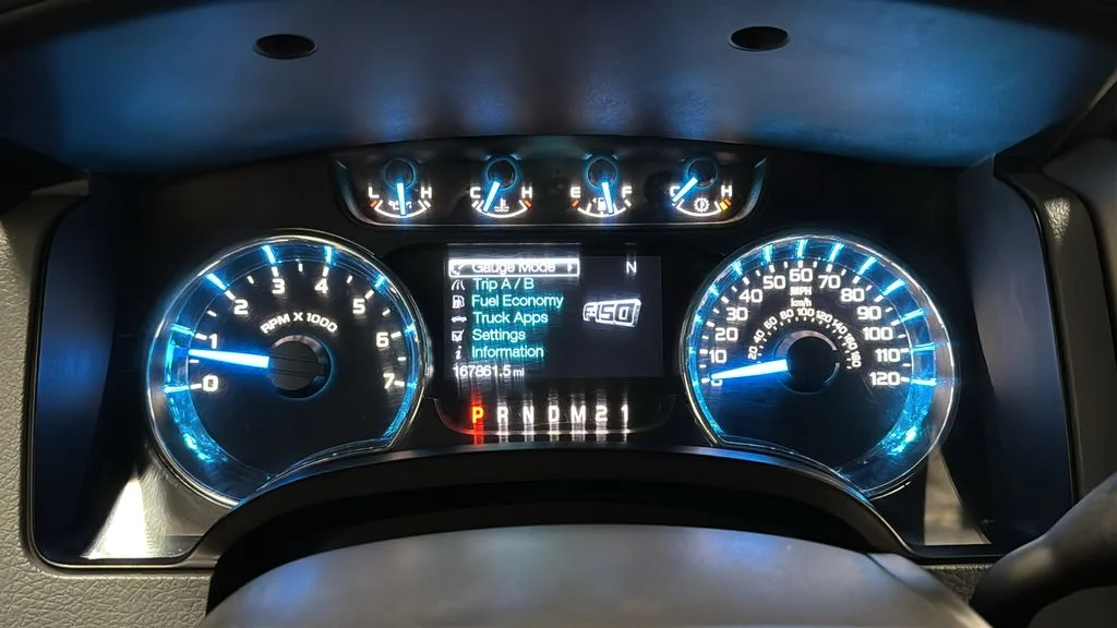 Used 2013 Blue Ford XLT image 19