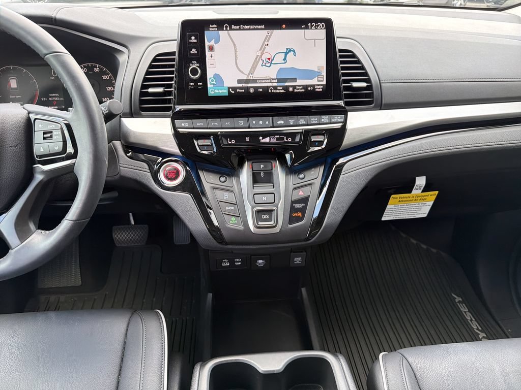 2025 Honda Odyssey Touring - Photo 18