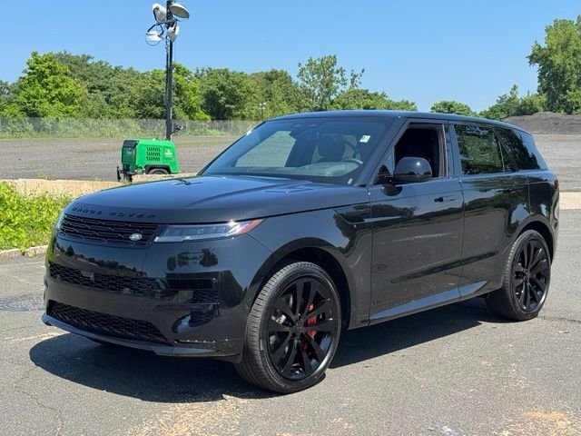 New 2026 Santorini Black Land Rover Dynamic SE image 1