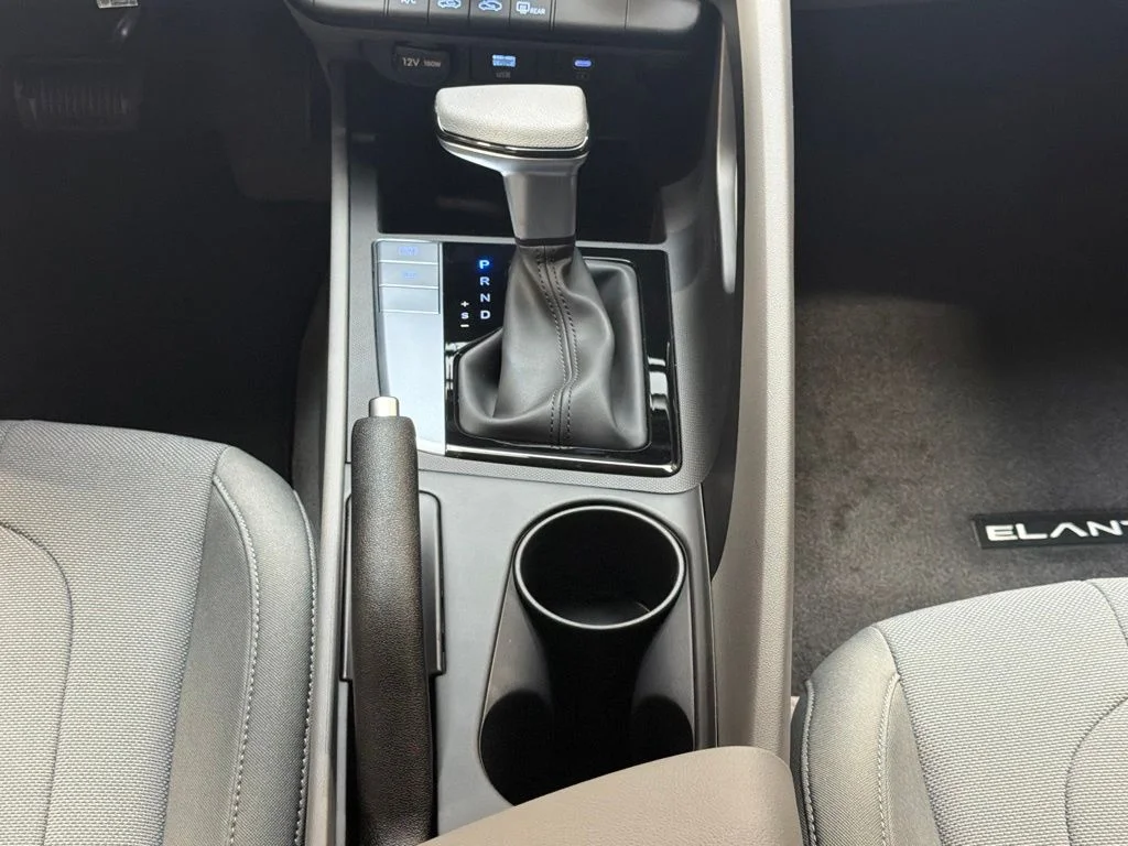 New 2026 Amazon Gray Hyundai SE image 17