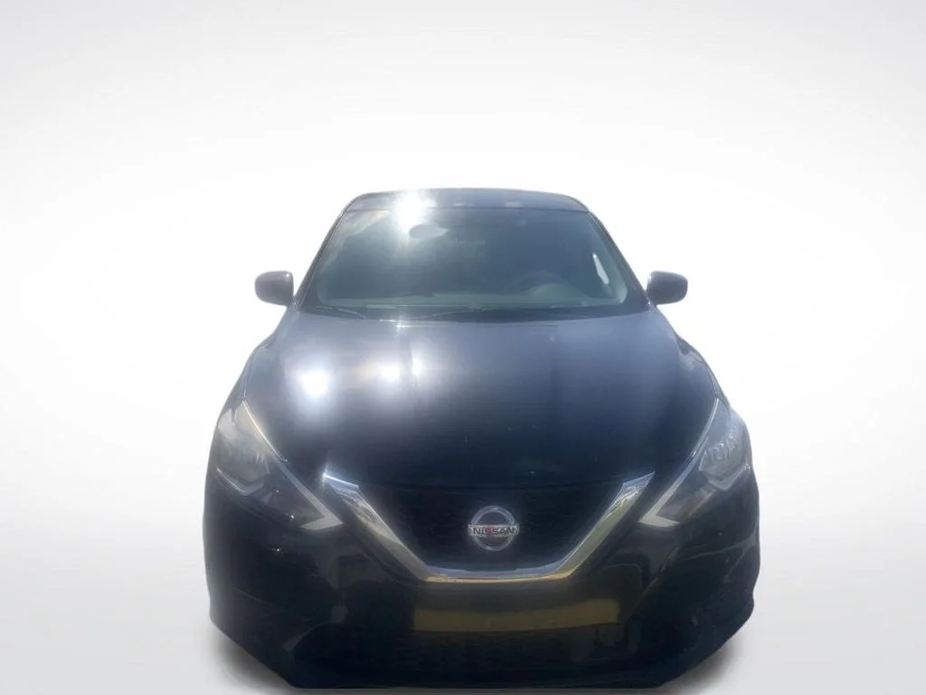 Used 2019 Black Nissan S image 7