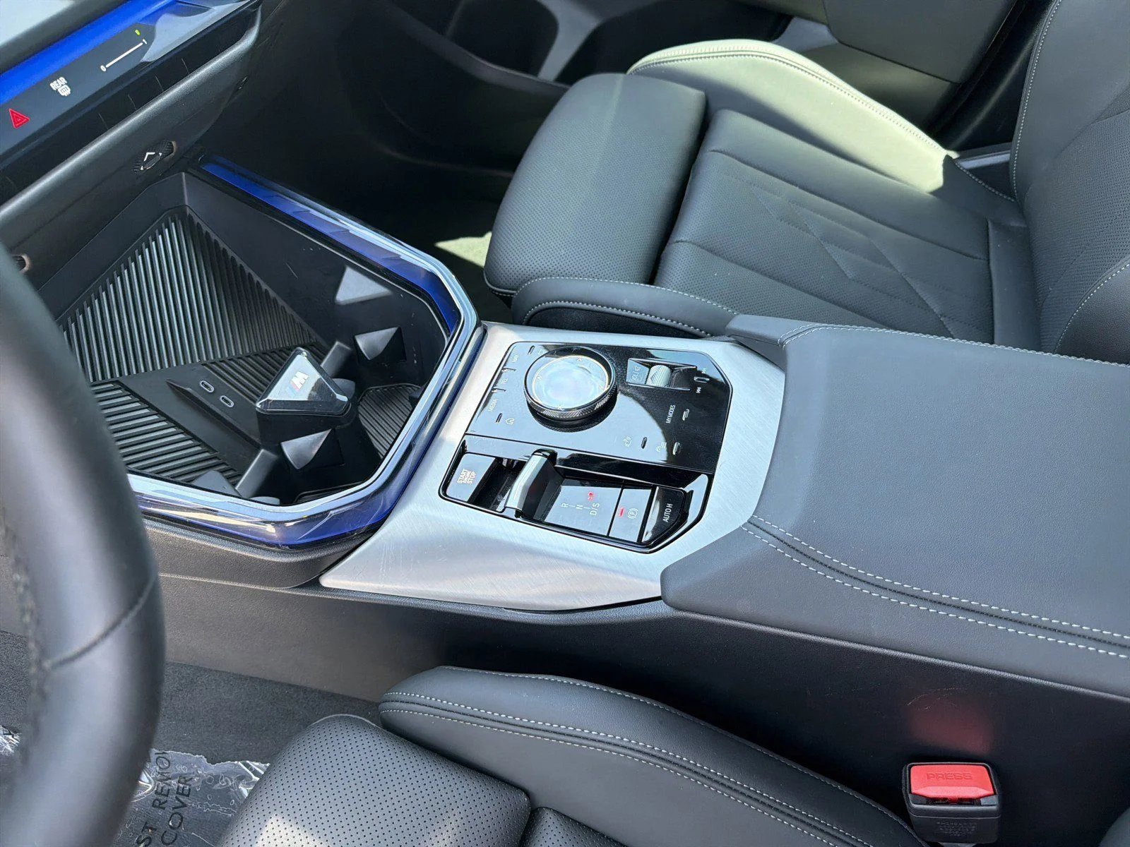 New 2025 Black Sapphire Metallic BMW 30 xDrive image 24
