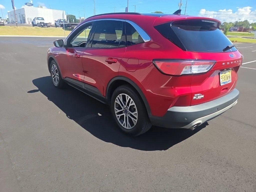 Used 2022 Red Ford SEL image 11