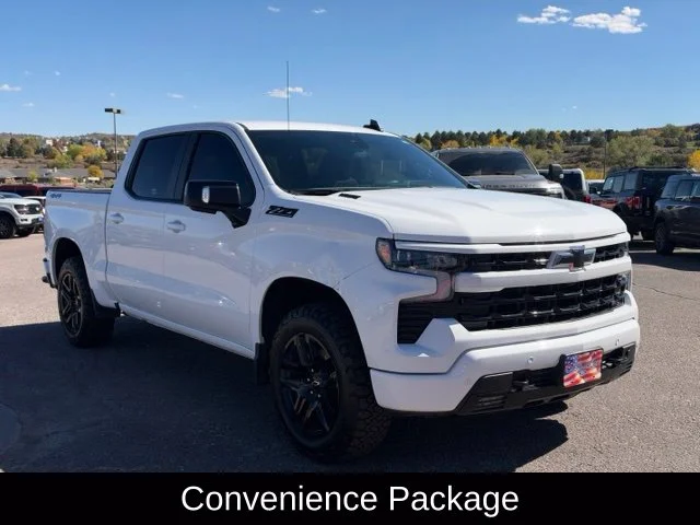 Used 2025 White Chevrolet RST image 9